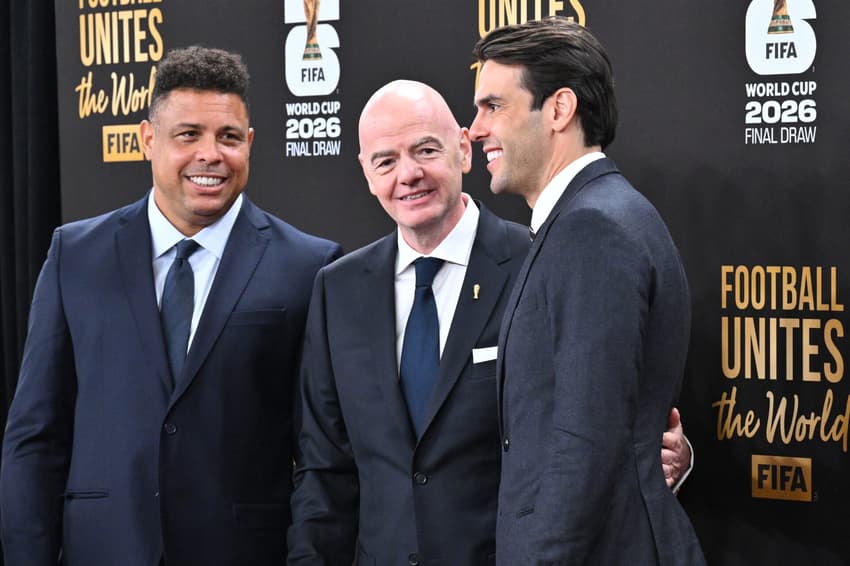 Infantino, Kaká e Ronaldo Fenômeno no sorteio da Copa do Mundo