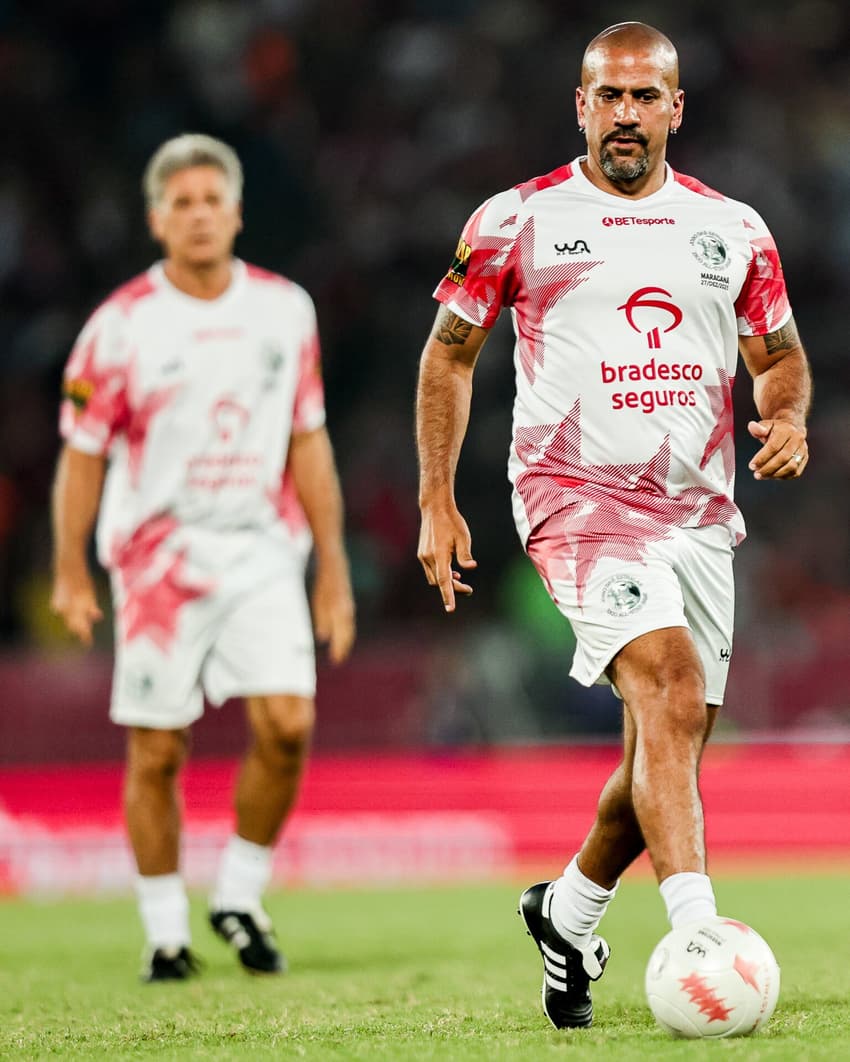 Verón em ação no Jogo das Estrelas (Foto: Gilvan de Souza / JDE)