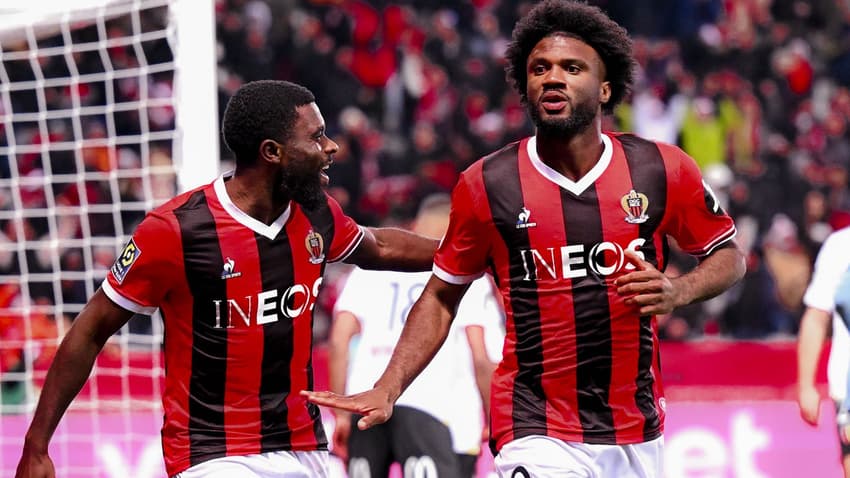 Jérémie Boga e Terem Moffi, em ação pelo Nice (Foto: Reprodução/X)