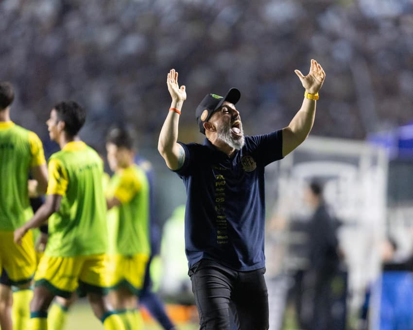 Rafael Guanaes celebra feito histórico do Mirassol (Foto: Matheus Sanches/MyPhoto Press/Gazeta Press) <br>