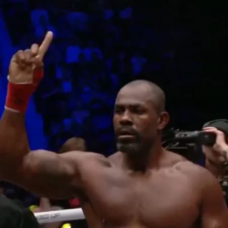 O ex-lutador Gerônimo Mondragon no evento do BKFC (Foto: Reprodução/X)