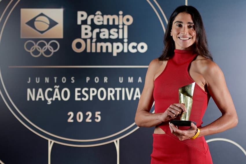 Carol Solberg no Prêmio Brasil Olímpico 2025 (Foto: Alexandre Loureiro/COB)