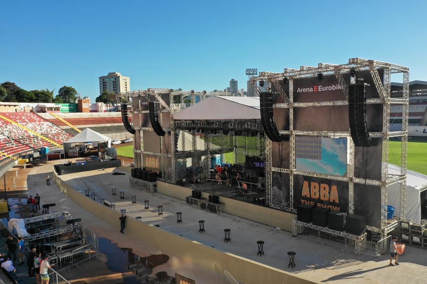 Estádio tem capacidade para 15 mil pessoas e estrutura de camarotes, lounges e áreas externas (Foto: Divulgação)