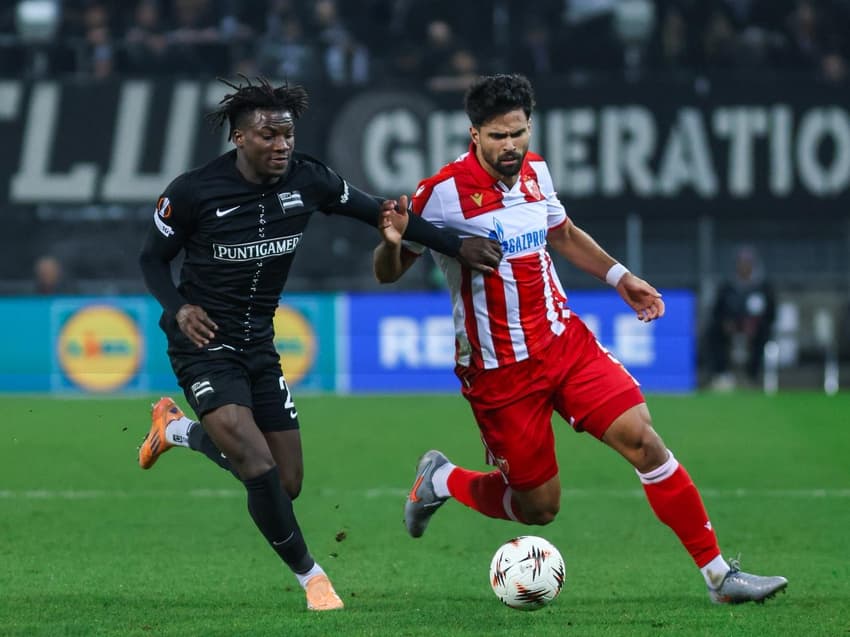 Rodrigão em ação no Estrela Vermelha (Foto: Divulgação/Estrela Vermelha)