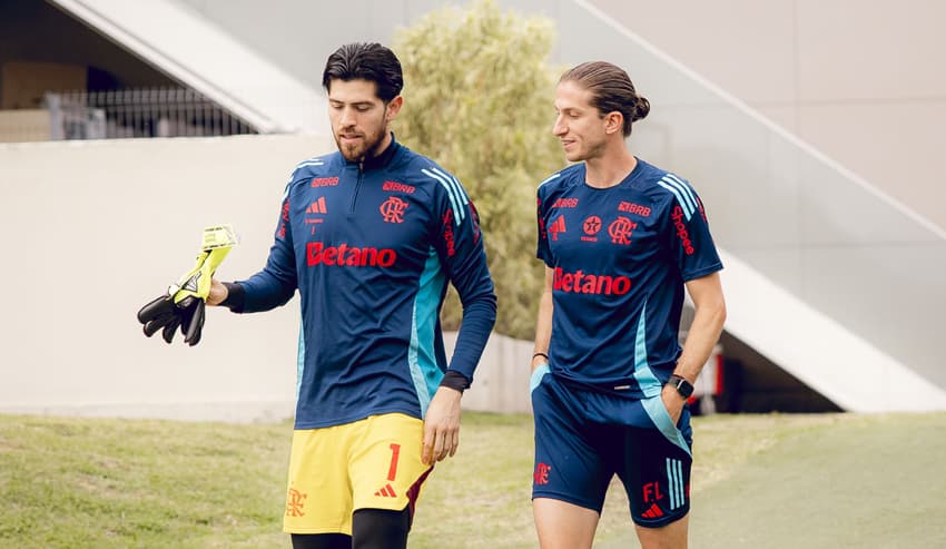 Rossi e Filipe Luís em treino do Flamengo no Ninho do Urubu (Foto: Adriano Fontes / Flamengo)