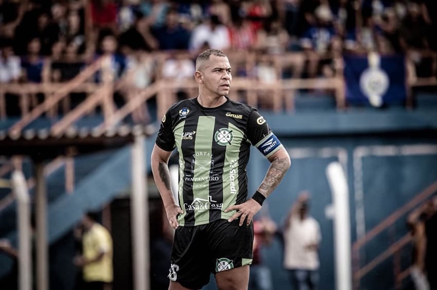 Walter em ação com a camisa do Aquidauana (Foto: @eduardofotoms)