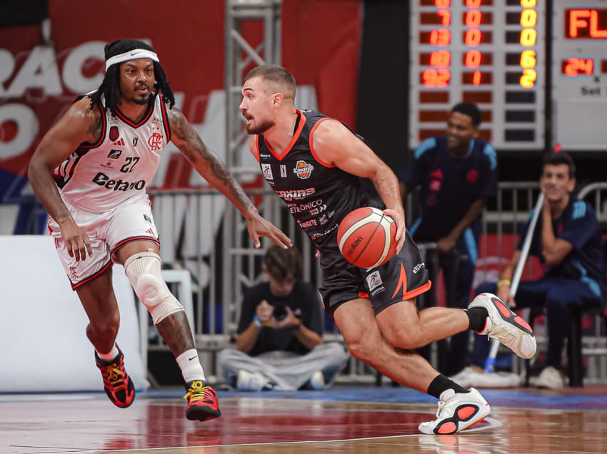 Shaq Johnson - Flamengo - Augusto - Caxias do Sul - NBB - Basquete