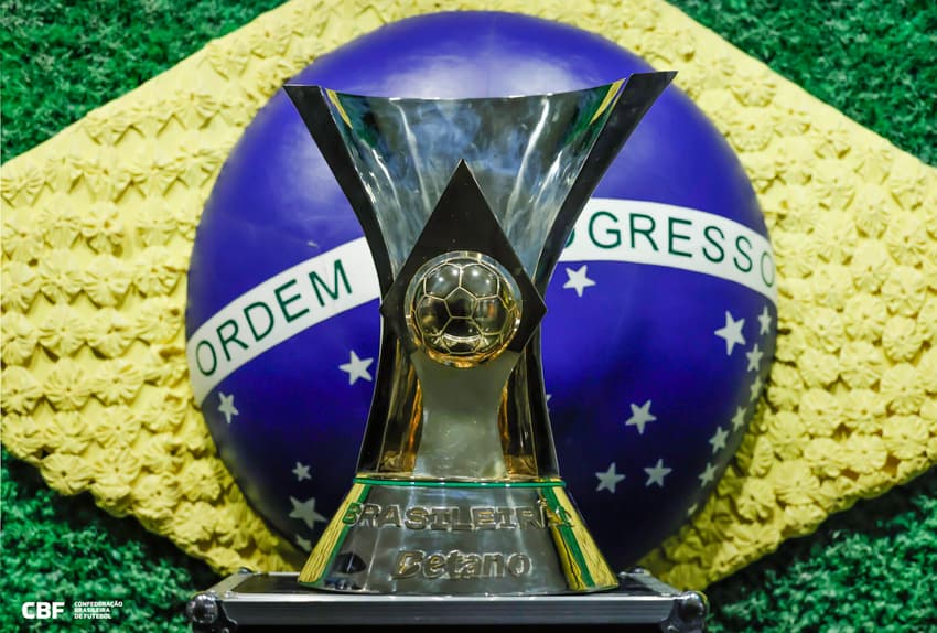 Taça troféu do Brasileirão Campeonato Brasileiro (5)