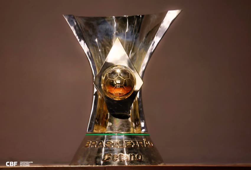 Taça troféu do Brasileirão Campeonato Brasileiro (5)