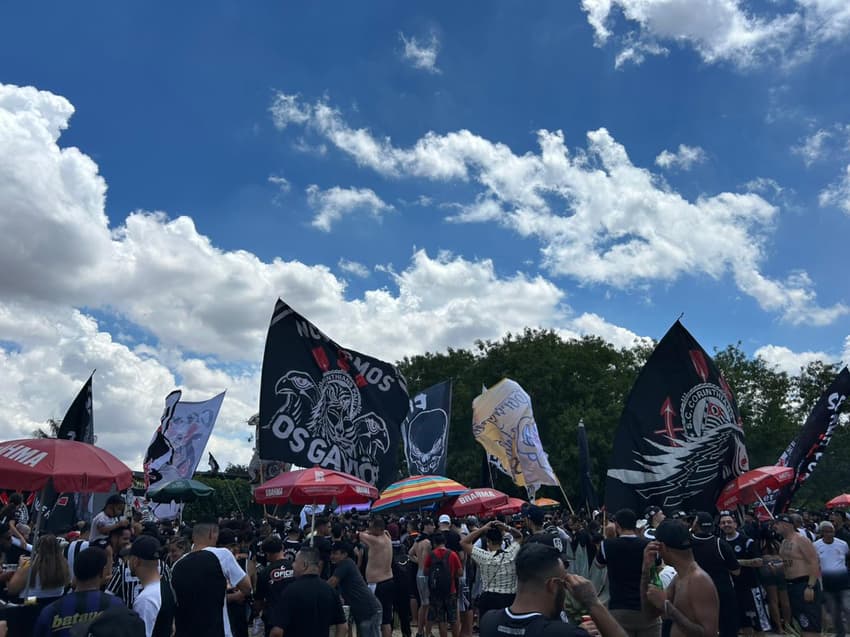 Torcida do Corinthians (Foto: Guilherme Lesnok/ LANCE!)
