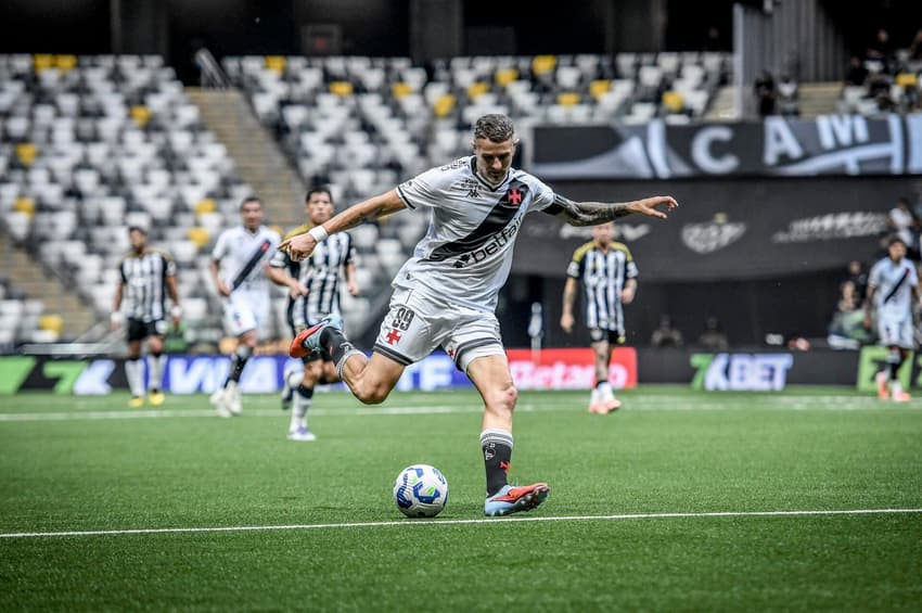 Vegetti na goleada do Atlético-MG sobre o Gigante da Colina por 5 a 0 (Foto: Fillipe Alves/AgÃªncia F8/Gazeta Press)