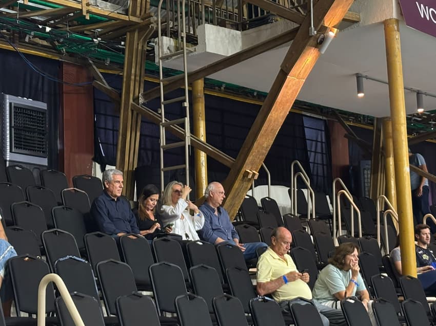 Zé Roberto veio acompanhar as semifinais do Mundial de Clubes de vôlei feminino (Foto: Beatriz Pinheiro/Lance!)