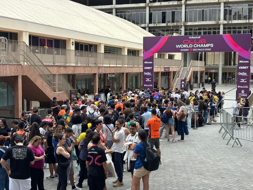 Público chega ao último dia do Mundial de Vôlei (Foto: Beatriz Pinheiro / Lance!)