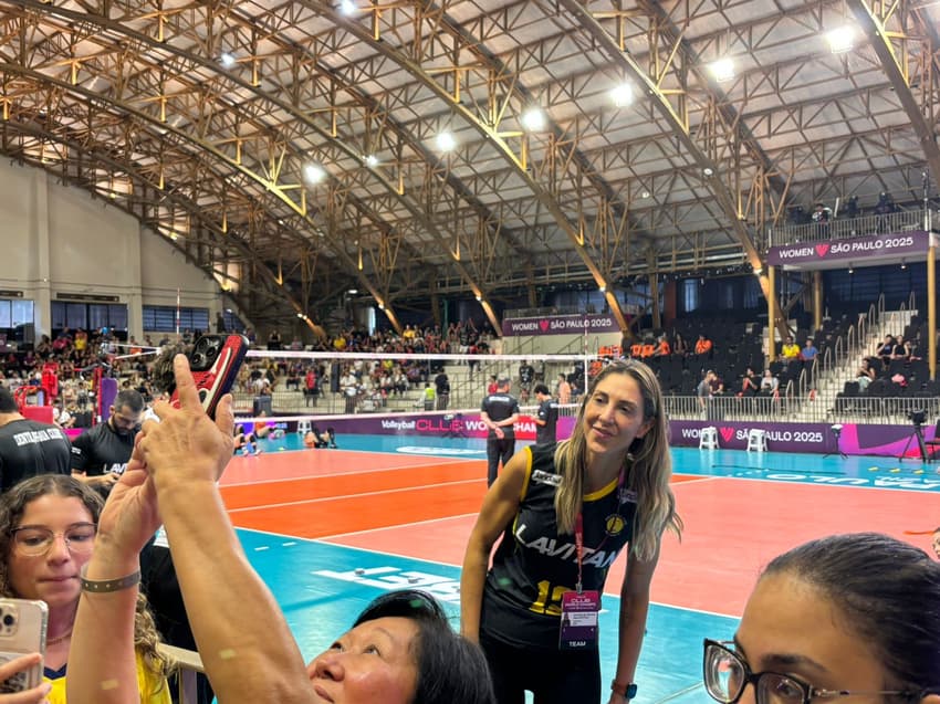 Carol Gattaz na Arena Pacaembu (Foto: Beatriz Pinheiro / Lance!)