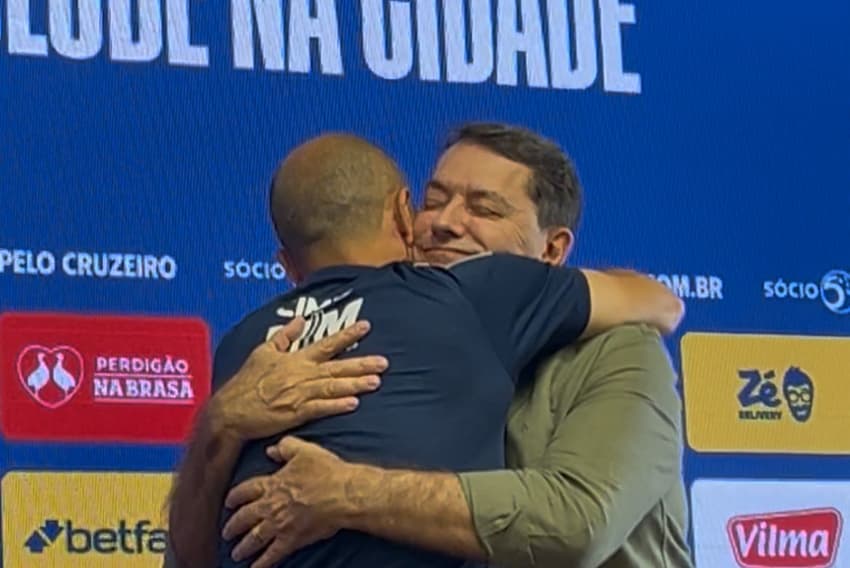 Pedro Lourenço e Leonardo Jardim (Foto: Eduardo Statuti/ Lance!)