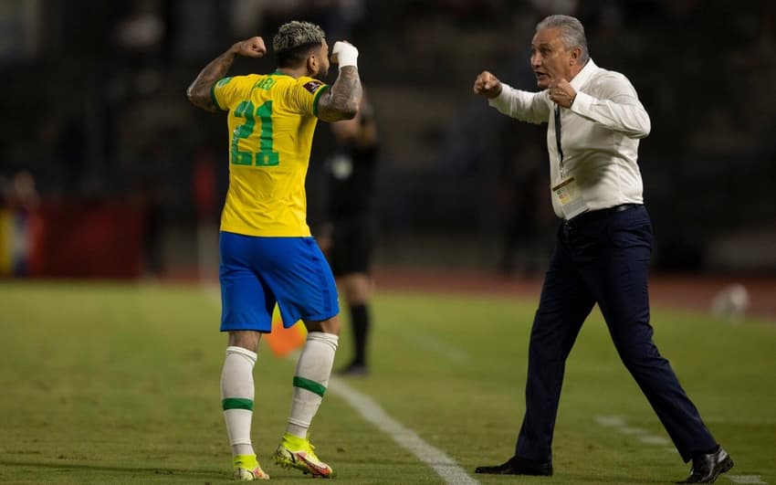 Gabigol e Tite na Seleção Brasileira (Foto: Lucas Figueiredo/CBF)
