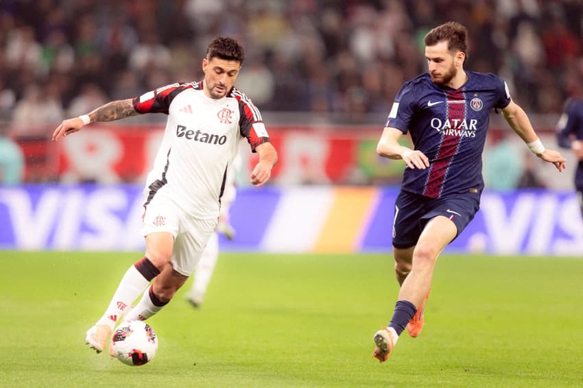 Arrascaeta durante PSG x Flamengo (Foto: Adriano Fontes/Flamengo)