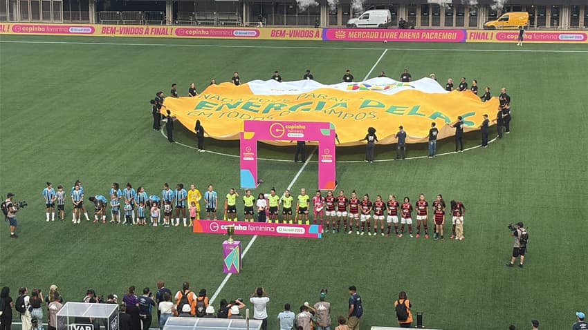 Grêmio e Flamengo pela final do Paulistão Feminino. (Foto: Giselly Corrêa/Lance!)