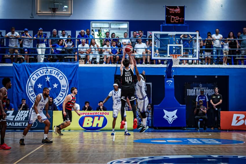 Flamengo x Cruzeiro no NBB 25/26 (Foto: Arthur Lobo)