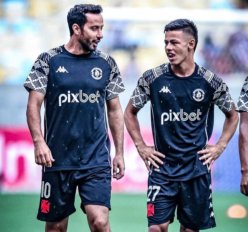 Ray Breno ao lado de NenÊ