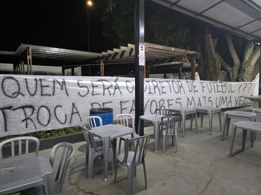 Manifestação de sócios do Corinthians (Foto: Reprodução)