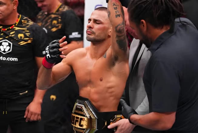 Pantoja pode repetir esta cena no UFC em maio (Foto: Reprodução/Instagram/Pantoja)