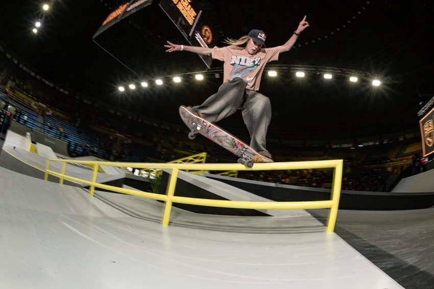 Chloe Covell durante treinamento no Ginásio do Ibirapuera