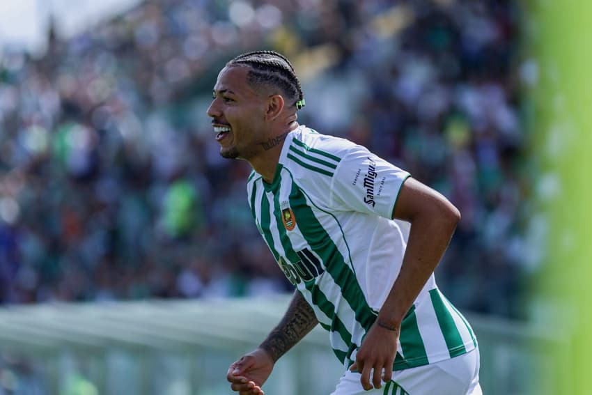 Clayton em ação pelo Rio Ave (Foto: Divulgação/Rio Ave)