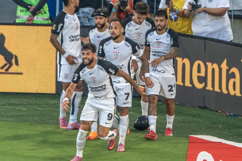 Yuri Alberto comemora gol do Corinthians diante do Vasco (Foto: Maga Jr/Agência F8/Gazeta Press)