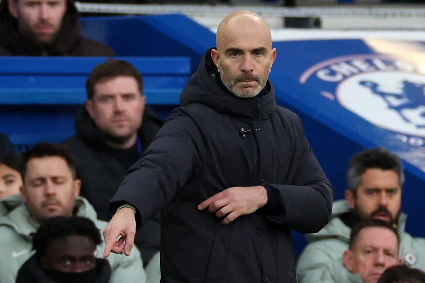 Enzo Maresca no comando do Chelsea (Foto: Adrian Dennis / AFP)