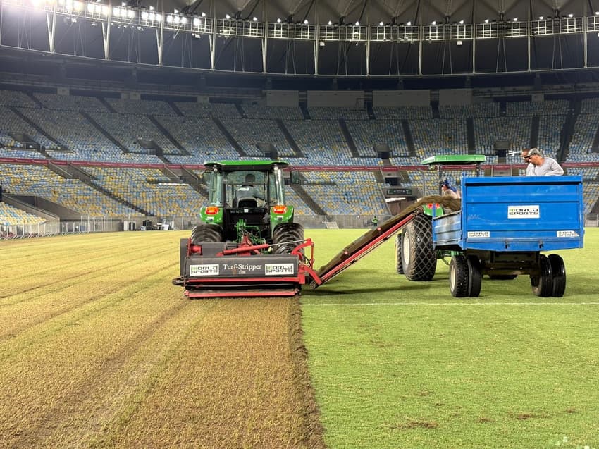 Gramado do Maracanã passa por tratamento (Foto: Divulgação/Maracanã)
