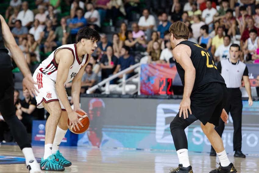 Alex Negrete foi o cestinha do Flamengo na partida contra o Obras Sanitarias na BCLA (Foto: Enzo Santos / FIBA)