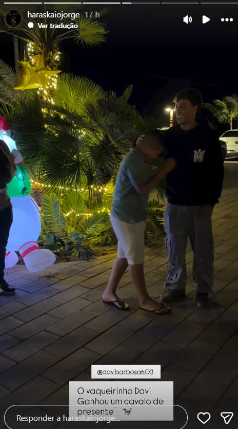 Kaio Jorge deu presente inusitado a garoto (Foto: Reprodução Instagram)