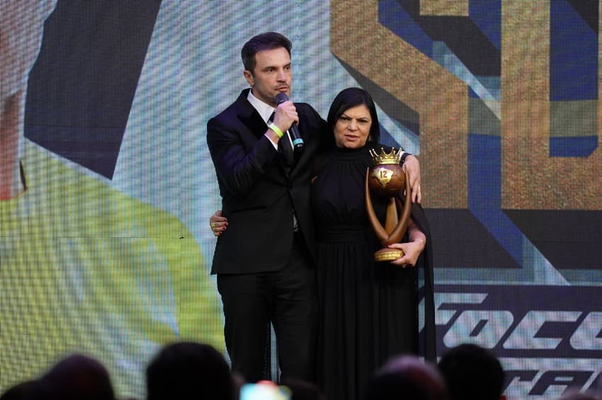 Falcão foi o grande homenageado na noite do Prêmio Sou do Esporte realizado no Copacabana Palace (Foto: Foco Radical)