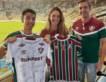 Julia Azevedo foi ao Maracanã, convidada pelo Fluminense (Reprodução)