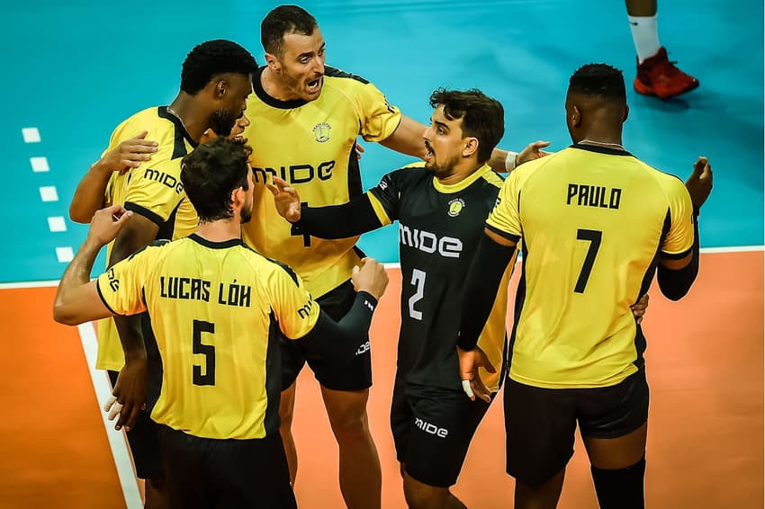 Praia Clube venceu o Al-Rayyan Sports Club, do Catar, na estreia do Mundial de Clube de Vôlei Masculino (Foto: Volleyballworld)