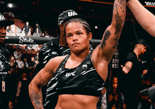 Karine "Killer" Silva em vitória no UFC (Foto: Reprodução/Instagram/Karine Silva)