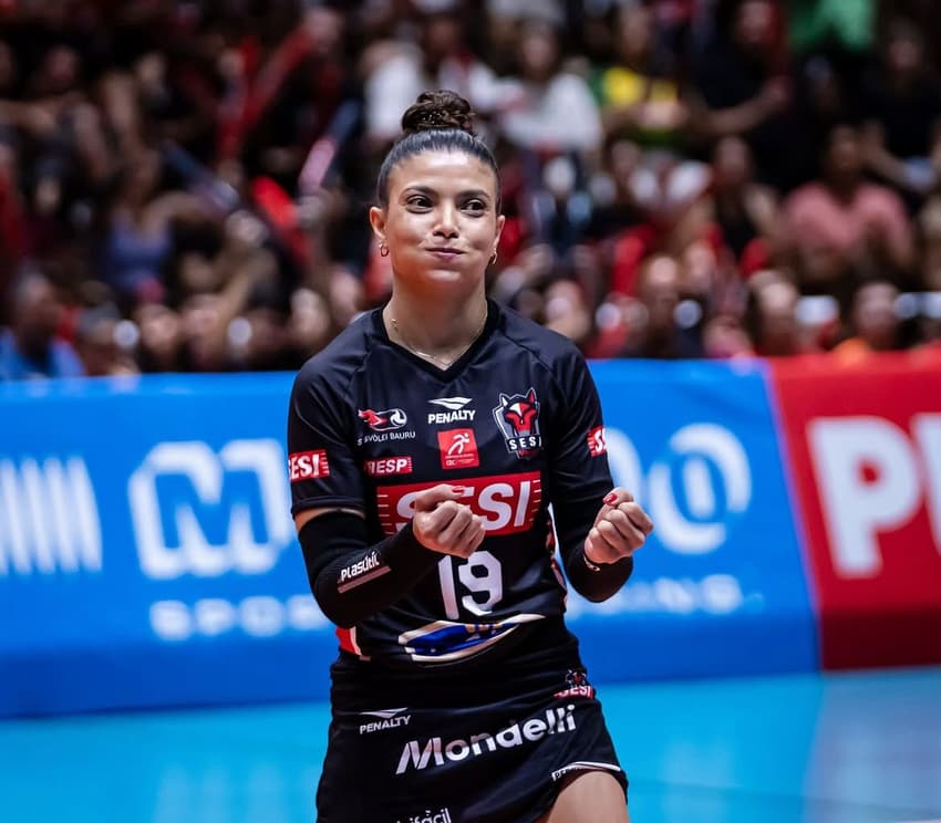 Léia domina as estatísticas de passe na Superliga (Foto: Reprodução/ Instagram)