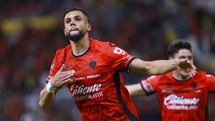 Matheus Dória, zagueiro do Atlas-MEX 