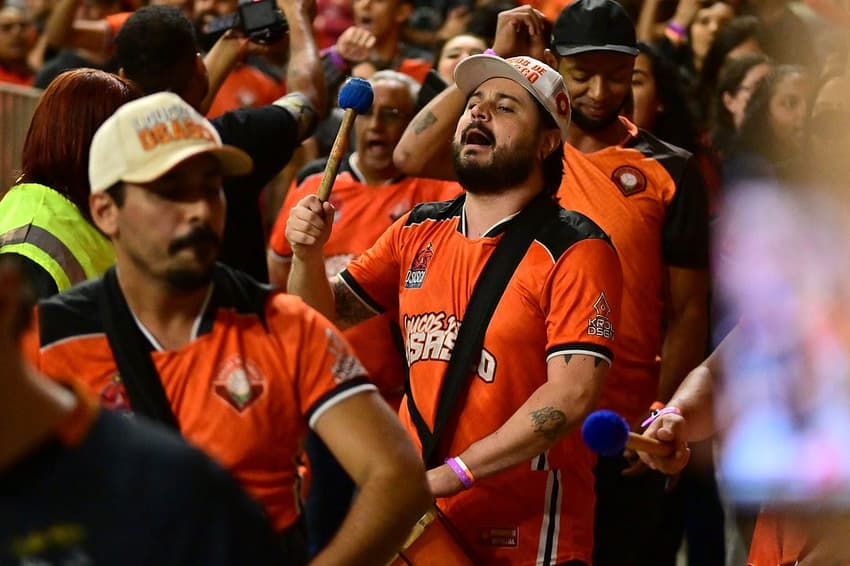 Torcida compareceu em peso à estreia do Osasco no Mundial