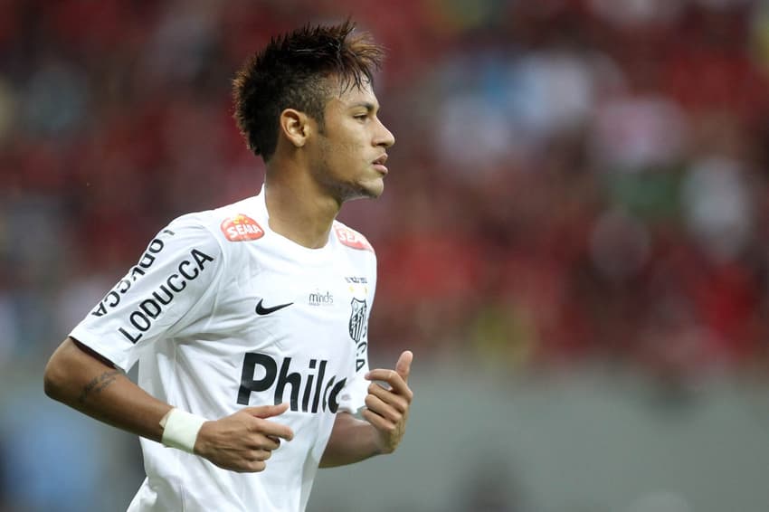 Neymar se despediu do Santos em duelo contra o Flamengo no Mané Garrincha. (Foto: ADALBERTO MARQUES/Agif/Gazeta Press)