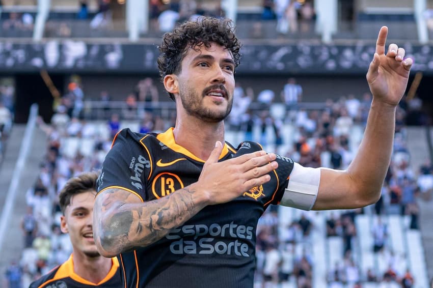 Gustavo Henrique abriu o placar para o Timão (Foto: Léo Barrilari/GazetaPress)