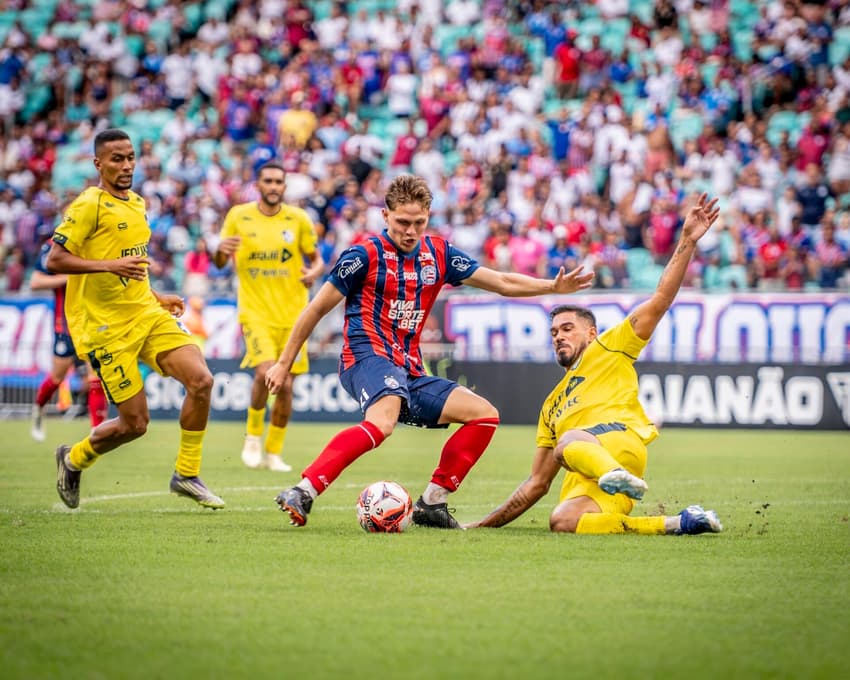 Dell tem chute bloqueado em Bahia x Jequié (Foto: Fillipe Alves/Agência F8/Gazeta Press)