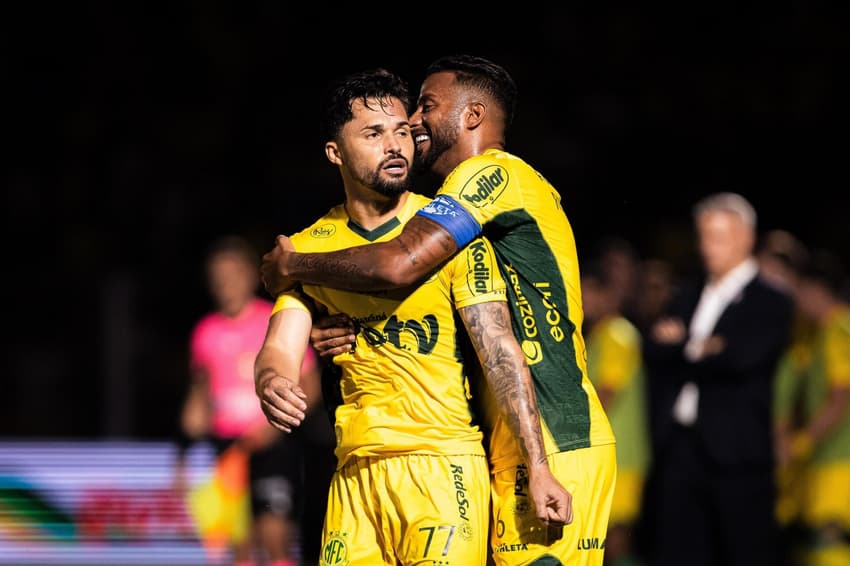 Mirassol saiu em vantagem no primeiro tempo contra o São Paulo (Foto: Douglas Ribeiro/Agência F8/Gazeta Press)