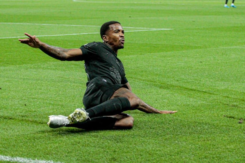 Cacá interessa ao Athletico-PR (Foto: Bruno Escolástico/E.Fotografia/Gazeta Press)