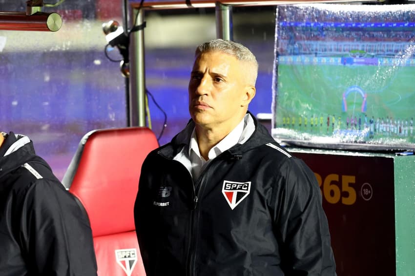 Crespo muda time contra a Portuguesa (Foto: Luis Moura / WPP)