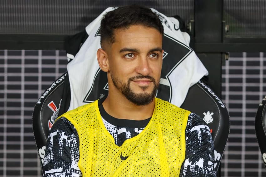 Meia estreia como titular contra o São Paulo (Foto: Theo Daolio/Ekobanpress/Gazeta Press)