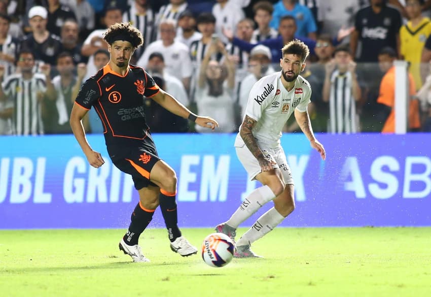 Santos e Corinthians empataram por 1 a 1 na Vila Belmiro (Foto: Raphael Campos Do Prado/MOCHILA PRESS)