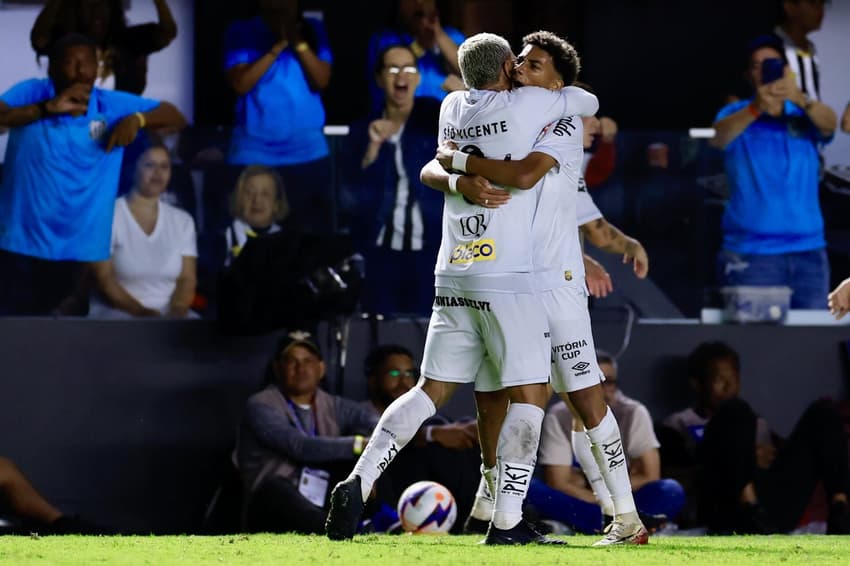 Gabriel Barbosa marcou o gol do empate do Santos contra o Corinthians. (Foto: Marcello Zambrana/ Agif/Gazeta Press)