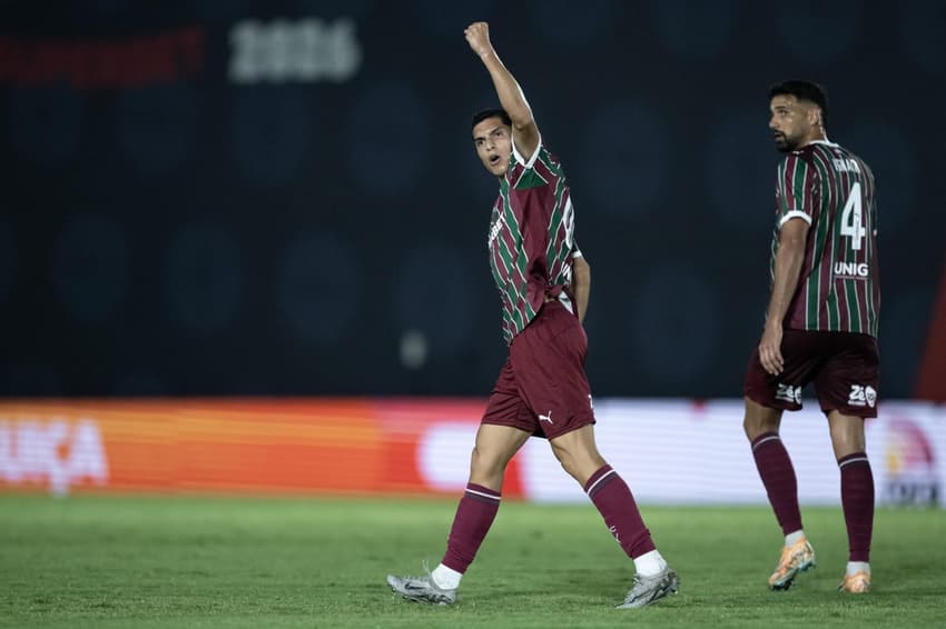 Everaldo marcou duas vezes na vitória do Fluminense (Foto: Jorge Rodrigues/AGIF/GazetaPress)